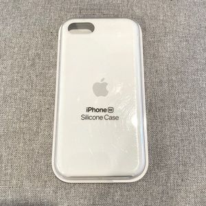 White silicone case for iPhone SE